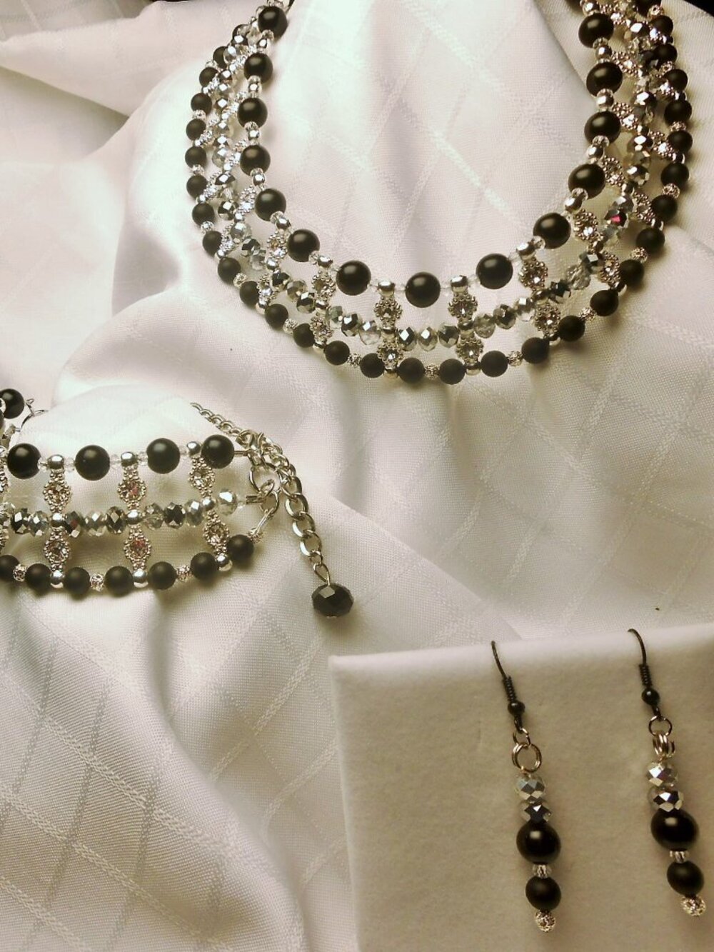 Unique hand made set : necklace, bracelet, and earrings